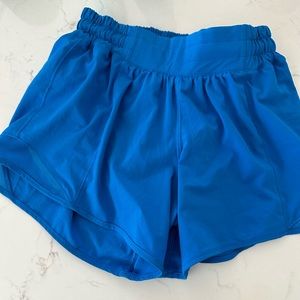 Lululemon, poolside shorts in great condition, barely worn